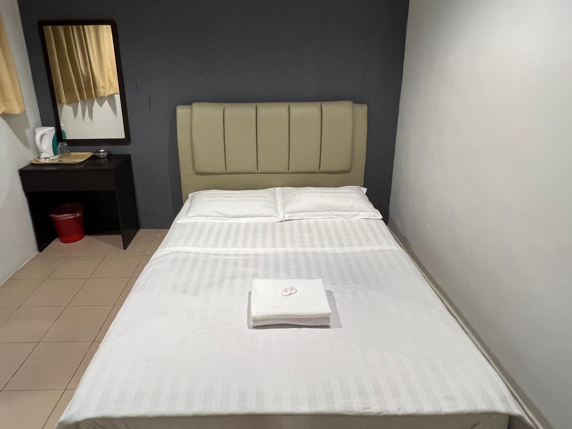 Pekan Budget Hotel Exterior foto